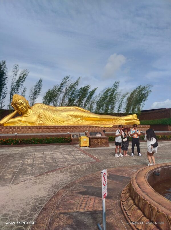 Recline Buddha Temple Bintan, reclining Buddha Bintan, Bintan Buddhist temple, Bintan spiritual tourism, Vihara Ksitigarbha Bodhisattva,