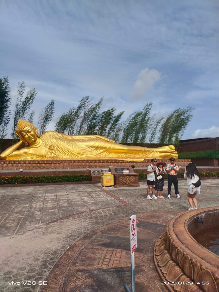 Recline Buddha Temple Bintan, reclining Buddha Bintan, Bintan Buddhist temple, Bintan spiritual tourism, Vihara Ksitigarbha Bodhisattva,