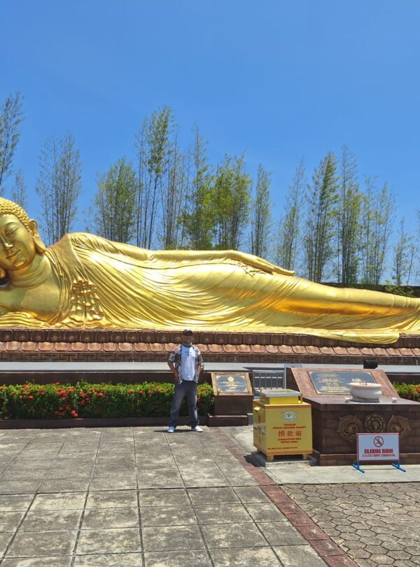 Recline Buddha Temple Bintan, reclining Buddha Bintan, Bintan Buddhist temple, Bintan spiritual tourism, Vihara Ksitigarbha Bodhisattva,