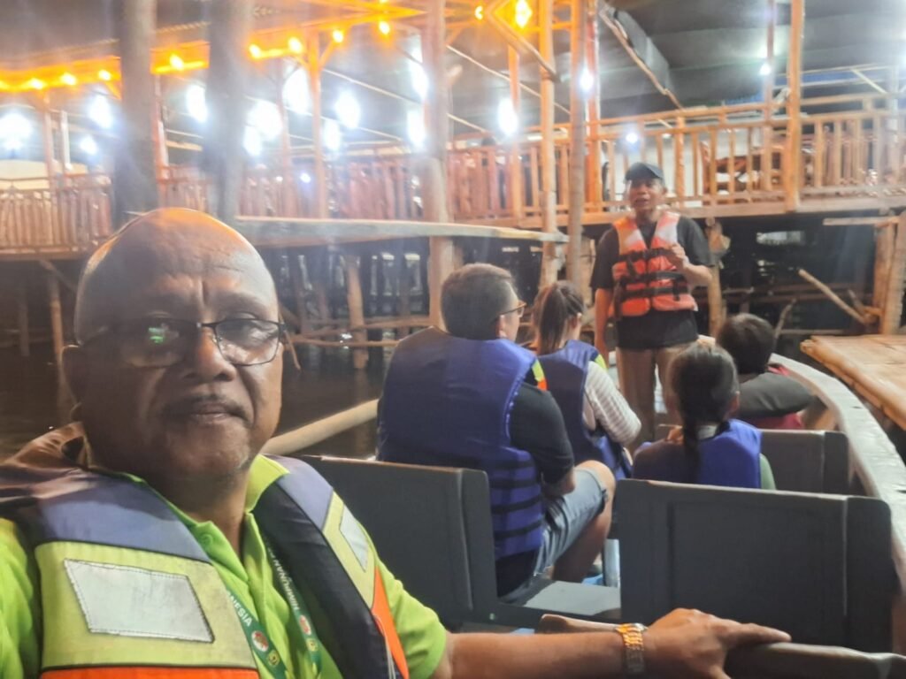Bintan mangrove tour Bintan fireflies tour mangrove river cruise Bintan fireflies night tour Bintan Bintan nature tour eco tour Bintan Bintan river safari things to do in Bintan at night Bintan wildlife experience mangrove and fireflies Bintan