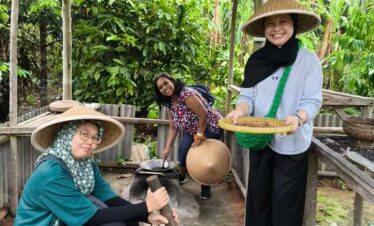 coffee plantation and bee farm in Bintan Bintan coffee plantation tour Bintan bee farm experience coffee tasting Bintan honey farm Bintan eco tour Bintan things to do in Bintan nature Bintan agro tourism Bintan farm tour local experience Bintan